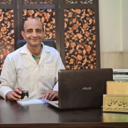دکتر ایمان مومنی