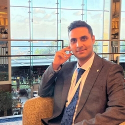 1 دکتر احسان مشتاقی